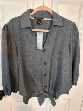 NYCC Gray Button-Front Tie Hem Shirt